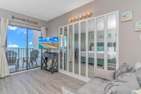 Nicely Updated Direct Ocean Front Studio with Panoramic Views Palace Resort 2101